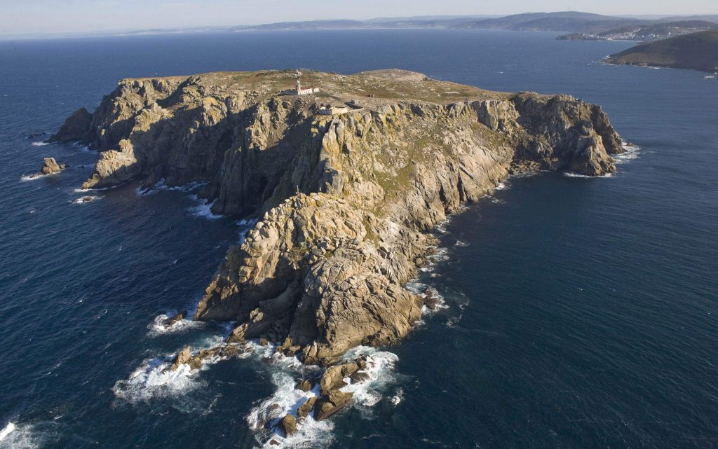 <p>Sail along the Galician coast in a sailing boat.</p>
